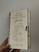 Personalizowane pudełko prezentowe na Komunię Świętą 