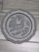 Ozdobny talerz z cyny motyw myśliwski głuszec