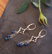  Kolczyki z pereł i niebieskich słodkowodnych