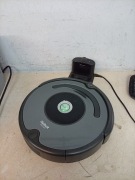 Odkurzacz  roomba Irobot 676 ze sprawną baterią 