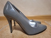 Buty damskie na szpilce 