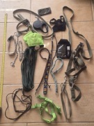 Akcesoria dla psa. Smycze, obroże, saszetki, otoki. Komplet. Wystawy psów.