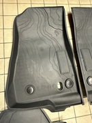 Jeep Wrangler JL nowe dywaniki gumowe wielosezonowe