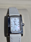 Longines DolceVita z 11 diamentami oraz tarczą z masy perłowej