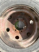 Koła ciężarowe 17.5 6 otworów Mercedes 814 atego przyczepą rolniczą 