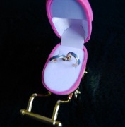 **Kolczyki pudełko ozdobne wózek