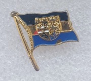 Odznaka Flaga FRYZJA WSCHODNIA duża czarna czerwona niebieska z herbem.