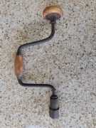 Starocie, stara wiertarka korbowa, antyk.