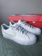 Nike WMNS Court Royale AC