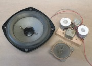 CZĘŚCI STAREJ KOLUMNY GŁOŚNIKOWJ TONSIL