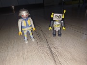 Dwie figurki playmobil robot pilot 