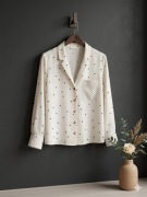 Koszula Xana 38 | biała w czarne kropki | V-neck | elegancka