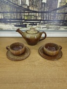 Zestaw ceramiczny – dzbanek + 2 filiżanki ze spodkami | styl vintage