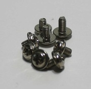 8 x śruby do montażu płyty głównej / urządzeń / napędów optycznych.