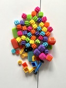 Zestaw klocków dla dzieci jeżyki mix 67 elementów