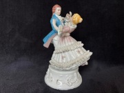 Figurka Porcelana Para w Tańcu F56
