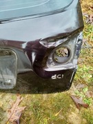 Goła klapa tylna z szybą przyciemnianą, podgrzewana plus zderzak. 