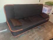 Kanapa wersalka składana z pojemnikiem na pościel. Używana. 