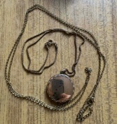 Wisiorek SEKRETNIK Mosiądz złocony