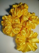 Gumka scrunchie satyna jedwabna L Butter Yellow