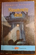 Zbigniew Nienacki Niesamowity Dwór