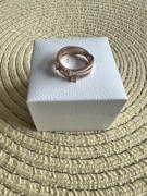 Pandora pierścionek trzy obręcze 