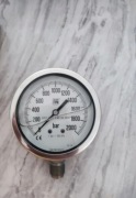 Manometr glicerynowy 2000bar 