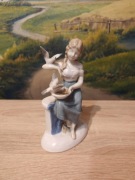 Figurka porcelanowa dziewczynka z ptakami 
