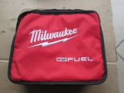 Milwaukee M12 ładowarka C12C  plus pokrowiec