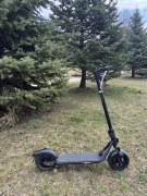 Elektryczna hulajnoga SEGWAY-NINEBOT KickScooter F2 D II Czarny 800 W
