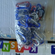 Zestaw 40 małych karabinczyków 