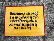 Tablica BHP z okresu PRL=u.