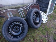 Felgi stalowe 16’ z oponami zimowymi i kołpakami