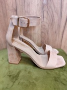 DeeZee sandały beżowe zamszowe na obcasie