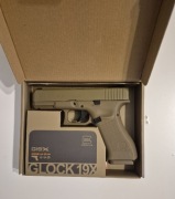 Licencjonowana wiatrówka Glock 19X
