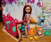 Lalka Enchantimals Felicity Fox z saniami i pupilem