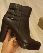 Botki Lasocki 38 ,eleganckie lekko ocieplane ,skórzane,czarne