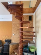 schody drewniane kręcone