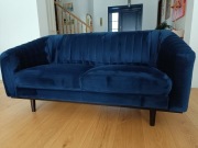 SOFA GRANATOWA Asprey marki Signal