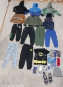 Ubranka dla chłopca.