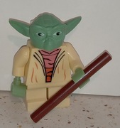 07 - LEGO Biggerfigures Star Wars Yoda (wys. 7 cm)