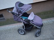 Wózek spacerowy firmy Prampol na pompowanych kołach 