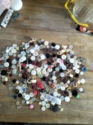 Stare guziki Plus naparstek