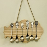 Łyżeczki kolekcjonerskie na drewnie. 6 EU i Świat