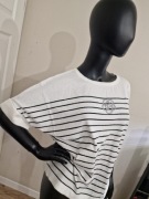 Bluzka swetrowa Sweterek wiosenny w paski M/L biały kaszmir bawełna