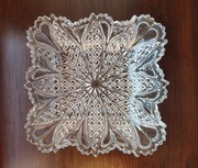 George Davidson przezroczysta kwadratowa miska  1903r. "'William & Mary" N3