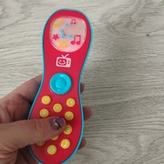 Interaktywny pilot dla dziecka – zabawka dźwiękowa i świetlna