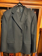 Garnitur męski trzyczęściowy, stan bardzo dobry!