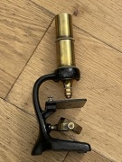 Zabytkowy mikroskop brak okularu mosiądz