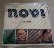 Novi singers Pay tribute